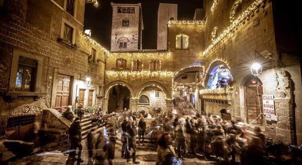 7802809_07155135_viterbo_christmas_village